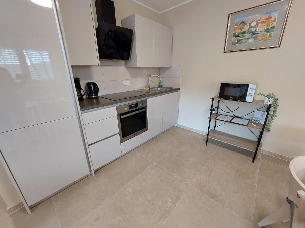 Seashells Apartments Tribunj Tribalj Εξωτερικό φωτογραφία
