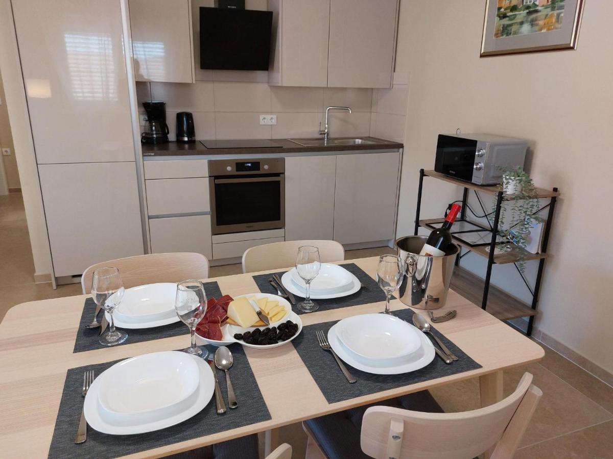 Seashells Apartments Tribunj Tribalj Εξωτερικό φωτογραφία